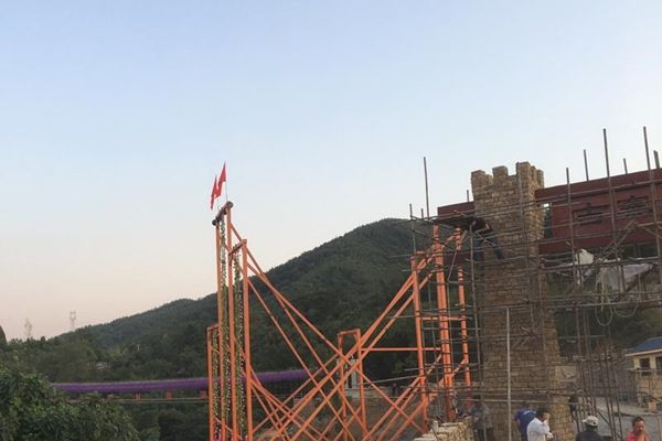 高空悬崖秋千