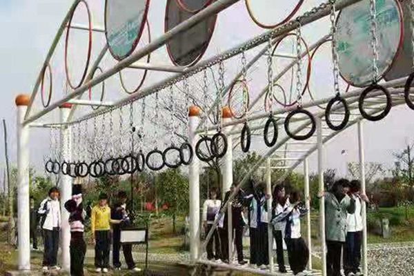 拓展基地器材