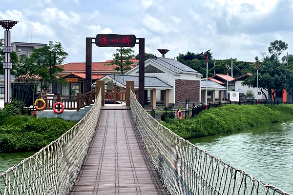木板索桥